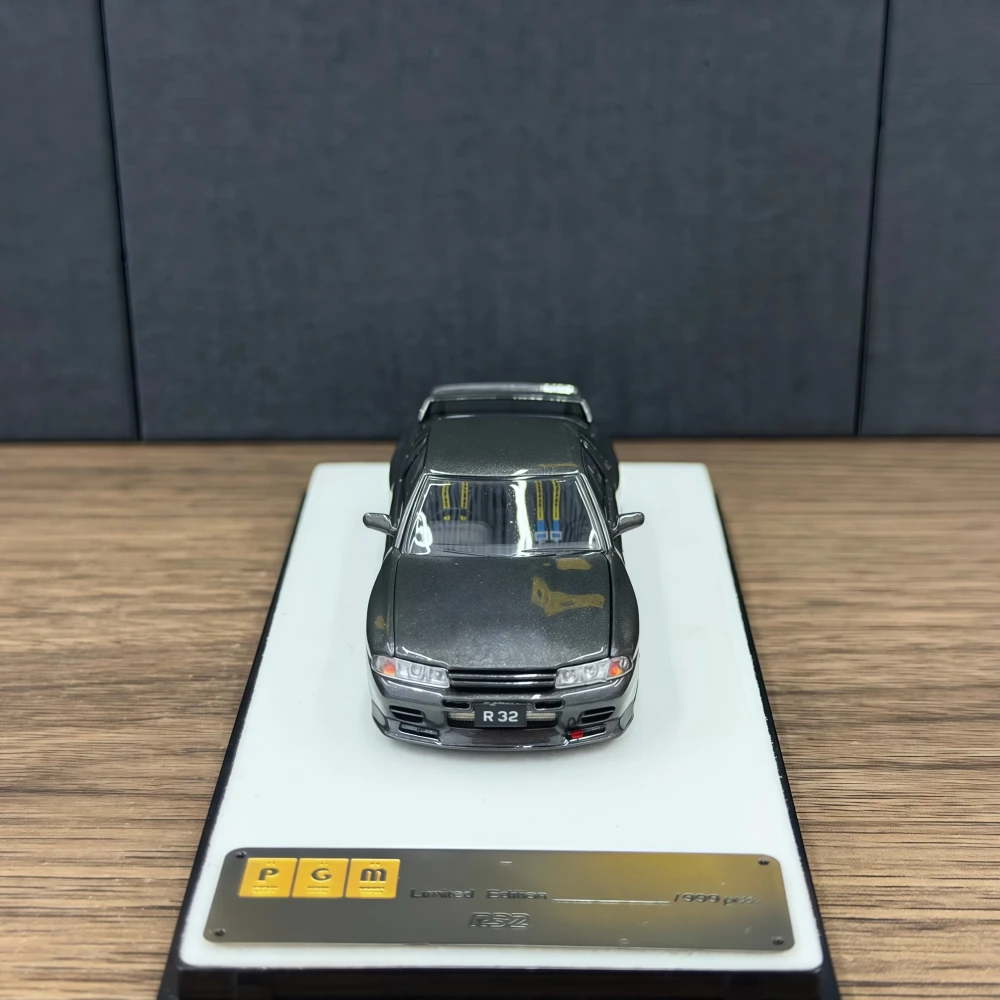 مخزون جاهز PGM 1/64 R32 MetallicGrey Diecast إصدار محدود سبيكة نموذج سيارة قابل للجمع مفتوح بالكامل #2