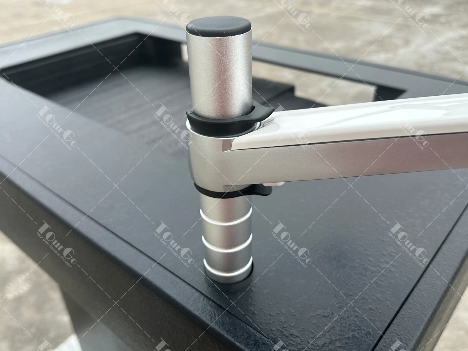 Podio per DJ CASE con finitura nera con due custodie da strada e supporto per laptop