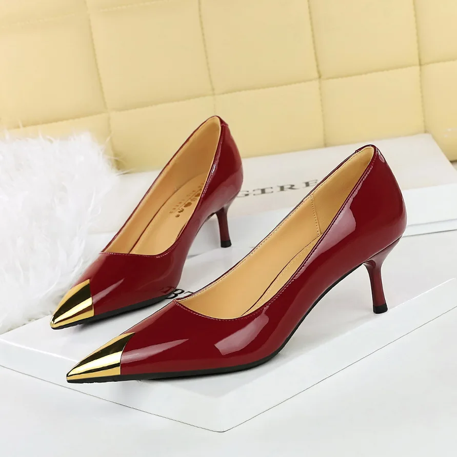 

Patent Leather Shoes Women Pumps Metal Tip High Heels 5 Cm And 8.5 Cm Stilettos Sexy Party Shoes Kitten Heels Lady Office Shoes