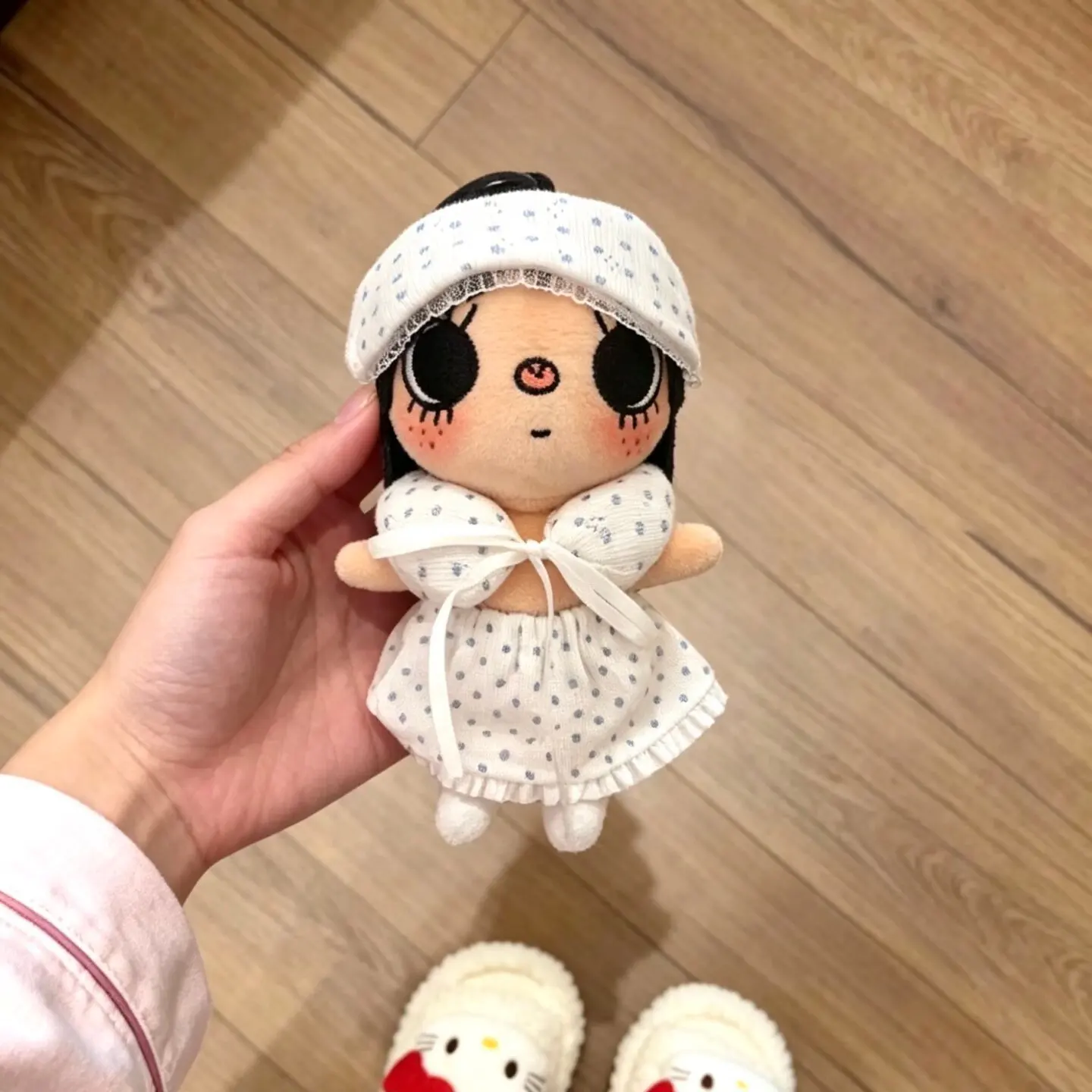 sweet-little-yuy-doll-plush-hanging-ornament-star-skirt-set-for-cartoon-exhibition-soft-toy-collectible-item