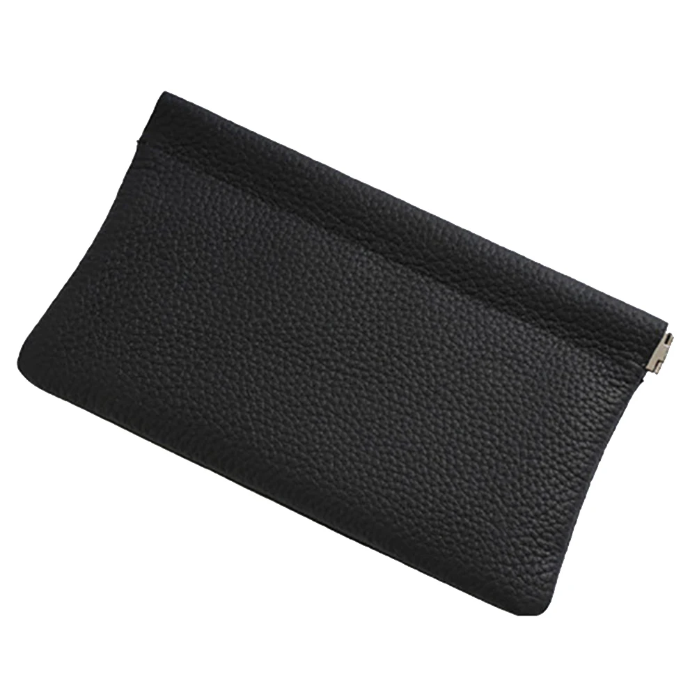 Long Wallet in PU Leather with Automatic Closure Stylish Accessory for Passport and Essentials Perfect for Casual and Travel