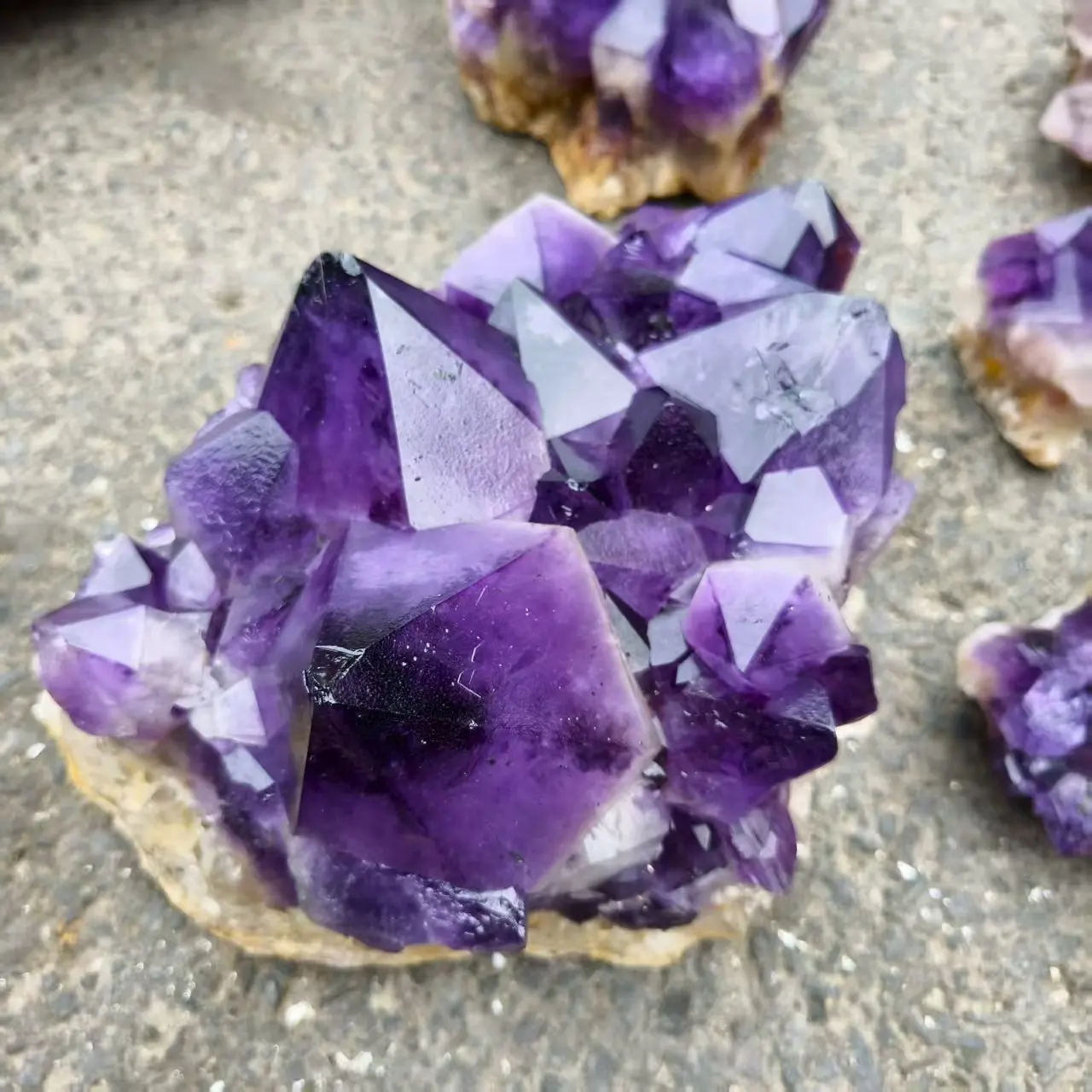 Natural Amethyst Backbone Cluster, Quartz Crystal Rough Purple Primitive Ore Cluster, Mineral, Spiritual Energy, Healing Cluster