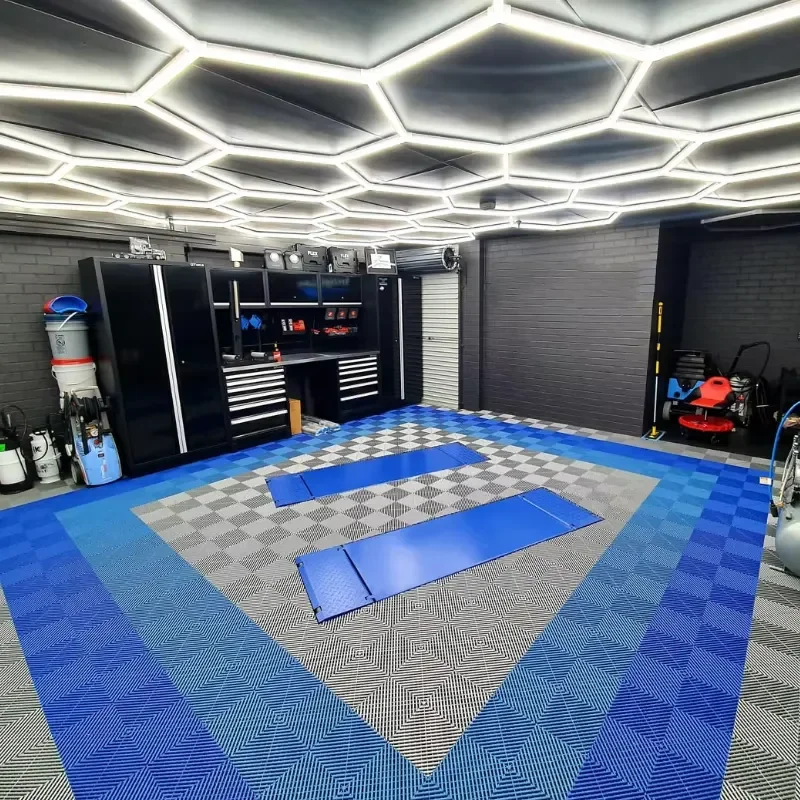 Smooth PP Plastic Floor PP PVC Garage Floor Tiles Flat Mat Modular Garage Flooring for Garage