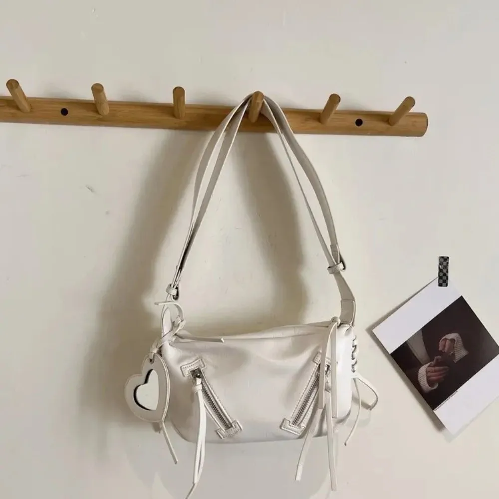 Elegancka skórzana torba na ramię z lusterkiem w kształcie serca, styl motocyklowy, koreańska torebka pod pachę, jednolity kolor, duża pojemność, torba crossbody w stylu Y2K Punk