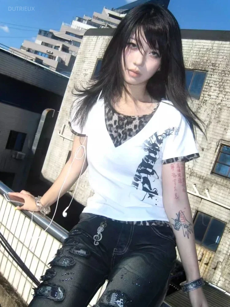 2026 Summer Fake Two Pieces Vintage T-shirt Y2k Aesthetic Leopard Patchwork Button Tshirts Women Printing Grunge Harajuku Tops