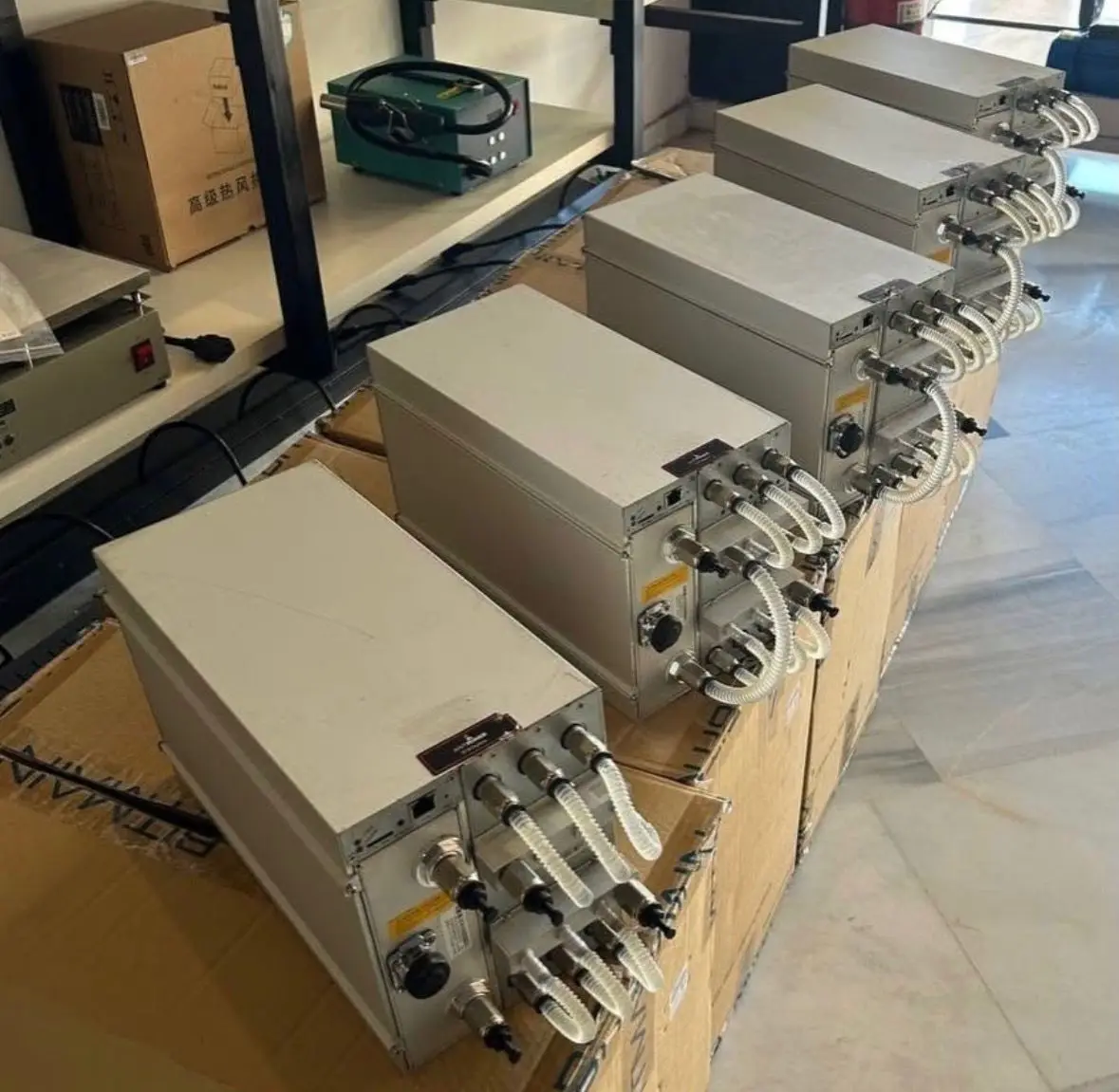 AJ Antminer S19 Pro Hyd 158T 5451W Máquina de Mineração BTC Bitcoin ASIC Miners Criptomoedas Novo SHA256