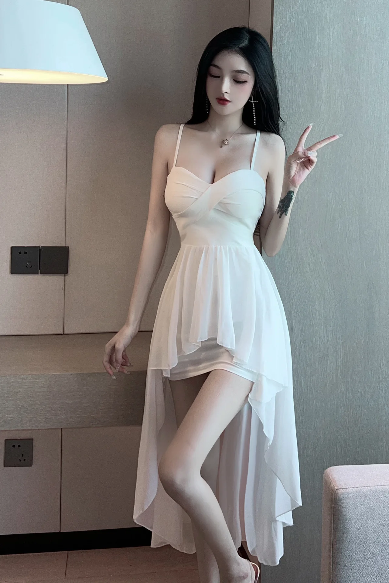 2023 Summer Women\'s New Sexy Sweet Irregular swing Swallowtail Slim sling Mid length Purity fashion Solid Color Dress ILGM
