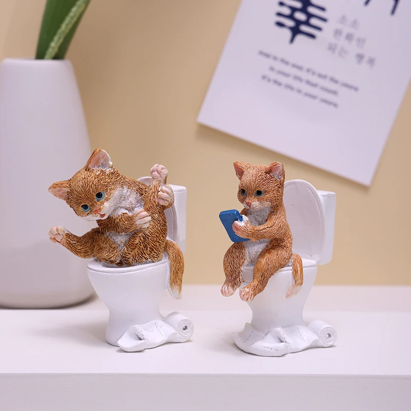 Kawaii Pig on Toilet Aniaml Figurines Cute Piggy Ornament Resin Home Desktop Rest Room Decoration Gift for Children