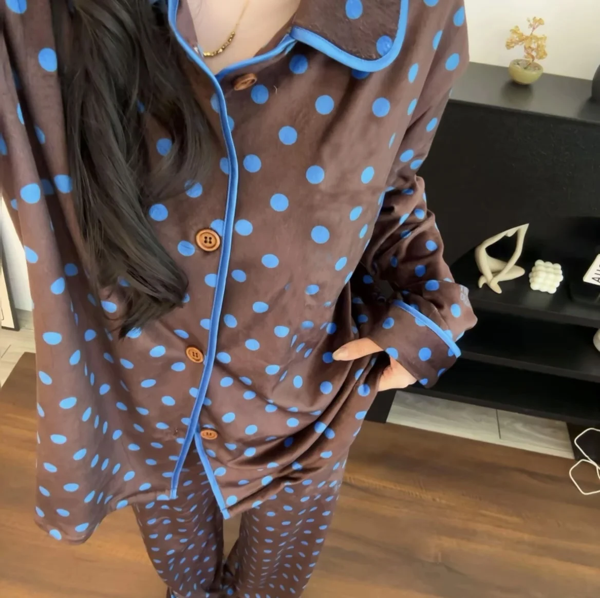 

Комплекты пижам унисекс: женские флисовые зимние пижамы с круглым вырезом, удлиненные, утолщенные, теплые, уютные, мягкие, с рождественским дизайном, простые домашние костюмы для женщин