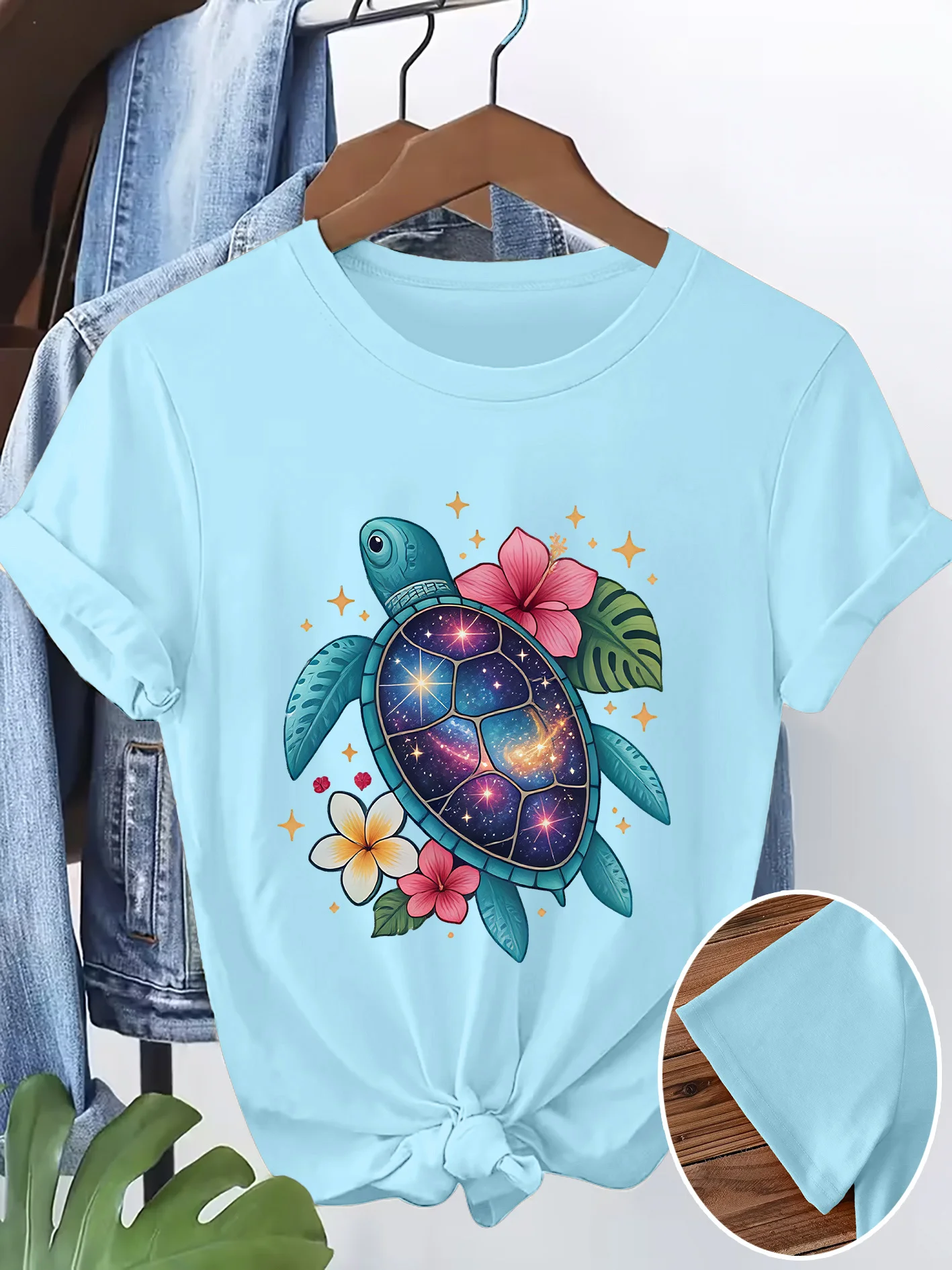 Starry Sea Turtle Tropical Flower Printed T-shirt for Women Soft and Skin Friendly Round Neck Beach Vacation Casual Short Sleeve