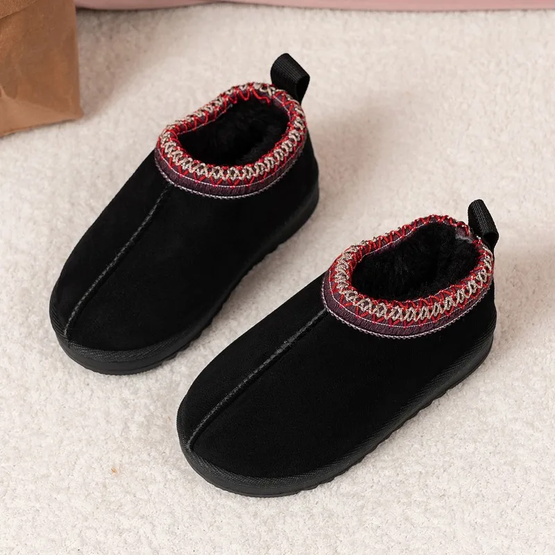 2026 new children's shoes, winter snow boots for girls, thick soled warm shoes, retro wave striped woolen leather shoes