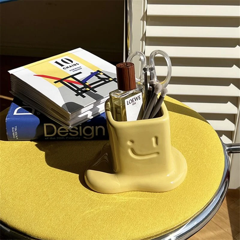 Kawaii Melted Butter Shape Pen Holder Creative Large Capacity Desk Organizer for Makeup Brushes Pens Desktop Storage Stationery