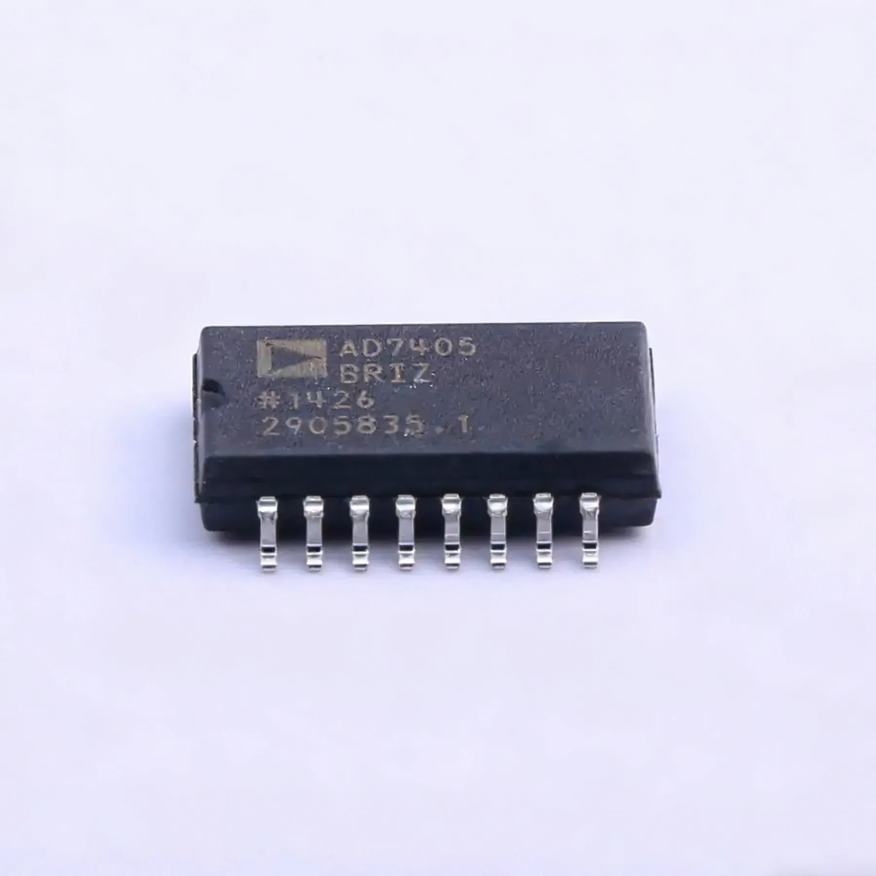 Original AD7405BRIZ Isolation Amplifier Sigma-Delta Modulator 16Bit SOP-8 IC