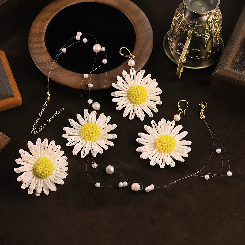 

GLSEEVO Handmade Daisy Flower Pearl Jewelry Set for Woman Natural Freshwater Pearl Dangle Earring Necklace Dainty Jewelry
