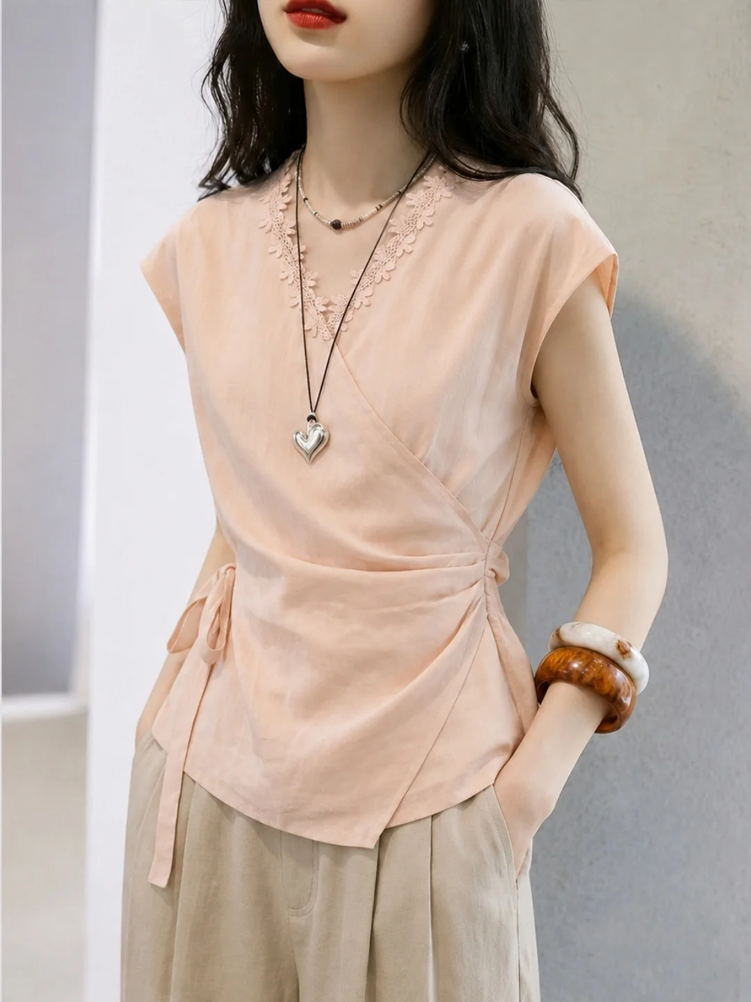 

Elegant V-Neck Sleeveless Waist-Cinched Belted Summer Top Fashionable Minimalist Korean Style Silk Women's Clothing
