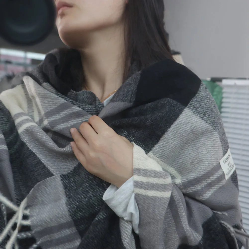 Casual Windproof Plaid Wool Scarf Long Tessel Thicken Winter Cashmere Scarf Korean Style Pashmina Neckerchief Men Scarf Female