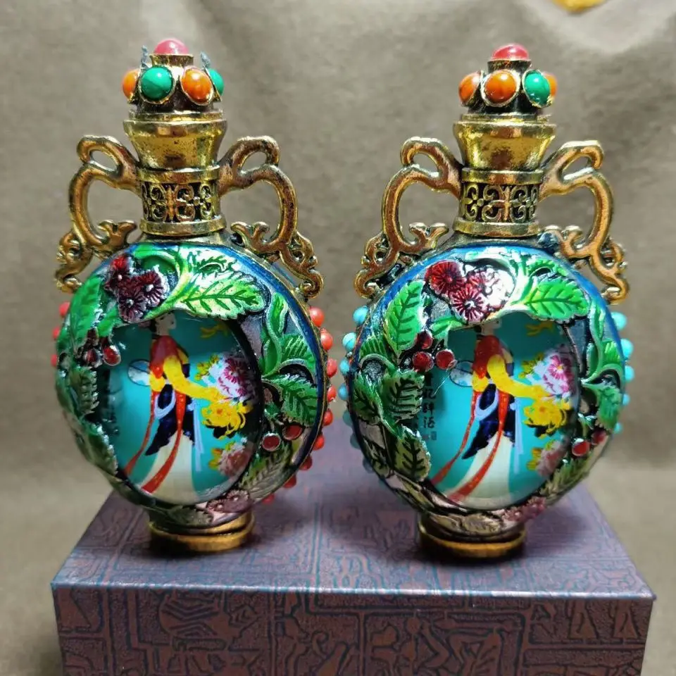 Double-sided pure copper inlaid gemstone luminous stone snuff bottle, concubine drunk cigarette set, painted snuff bottle inside
