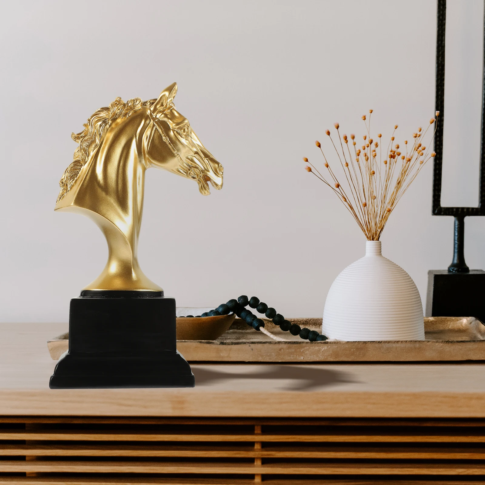 

Horse Head Trophy s Girl Sculpture Decor Golden Decoration for Table Statues Home Bridegroom