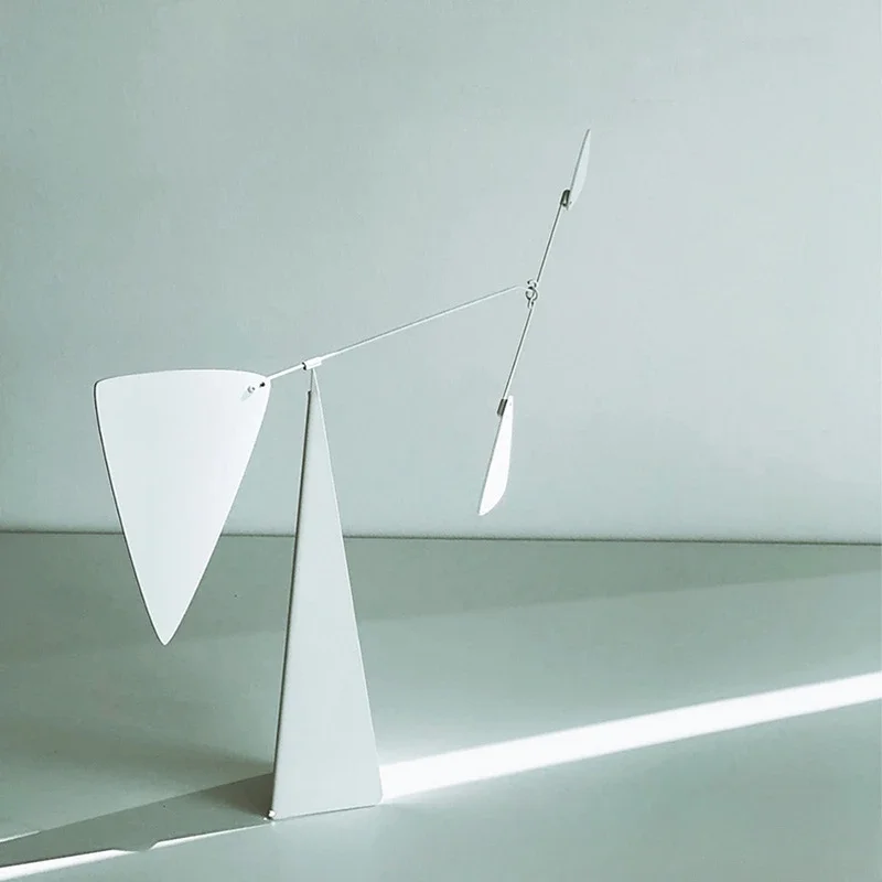 Figurines Simple Modern Decoration Revolving Luxury Art Ornaments Living Room Sofa Beside Miniatures Creative Home Crafts Gift