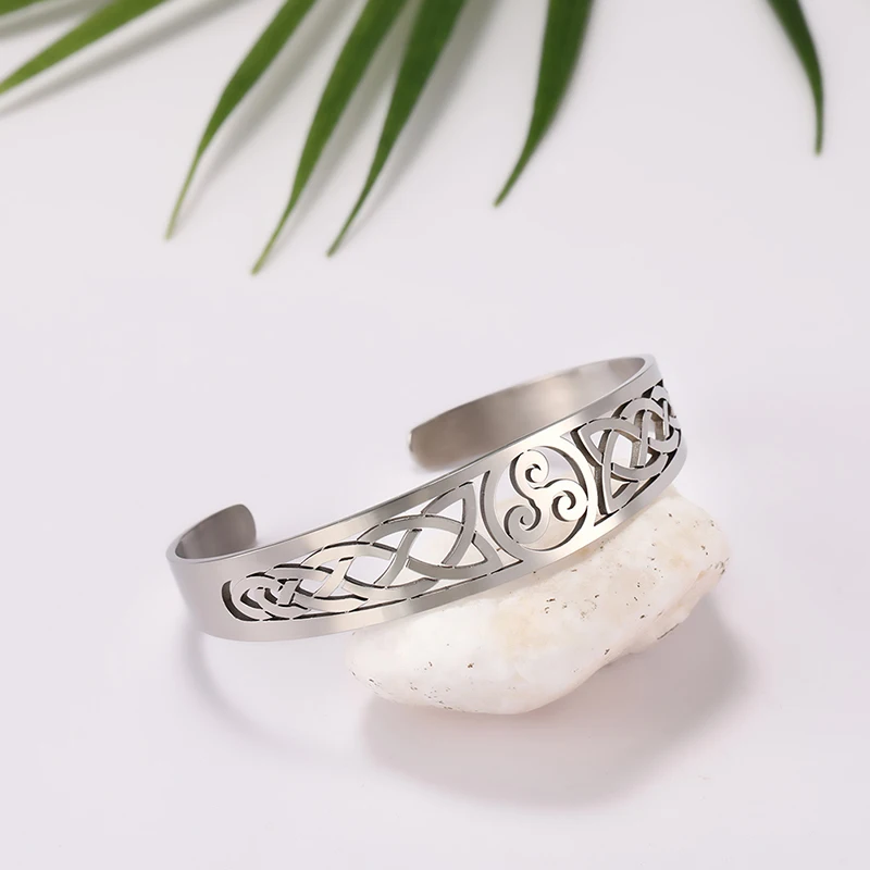 VASSAGO Nordic Viking Triskele Symbol Irish Trinity Celtic Knot Cuff Bracelet Stainless Steel Bangle Vintage Amulet Jewelry Gift