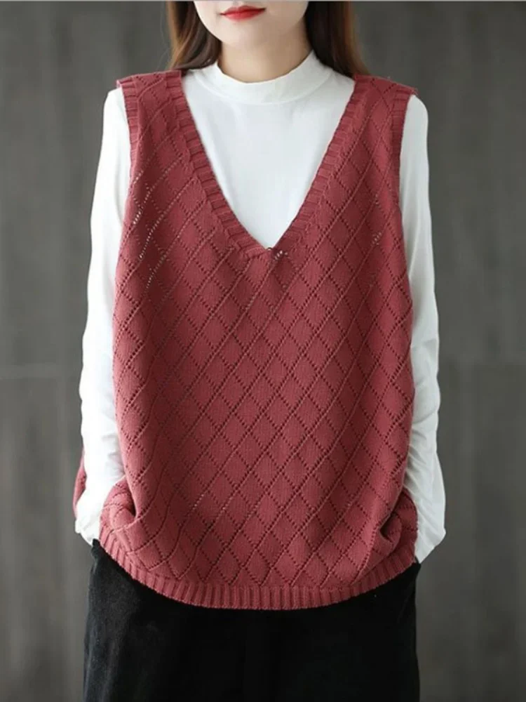 Women's Vest Autumn Loose Knitted Undershirt Vintage V-neck Hollow Solid Color Vest Sweater Harajuku Sleeveless Sweater Jumper