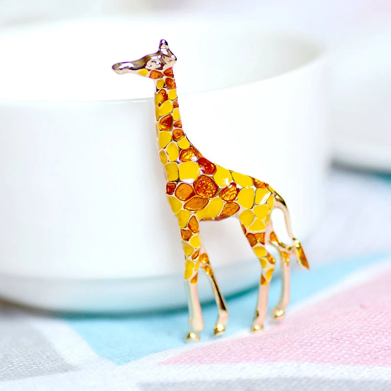 Classic Creative Colorful Enamel Giraffe Brooches For Women Man Unisex Jewelry Gifts Charm Animal Brooch Pins Party Wedding Gift