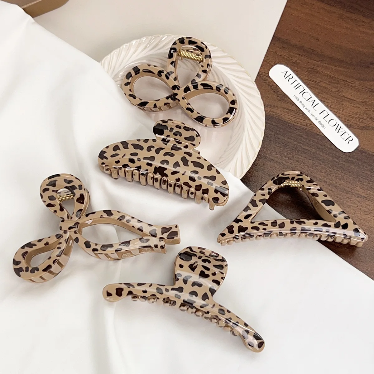 Modische Haarklammer mit Leopardenmuster, Haarklammern mit Leopardenmuster, Haarklammern, edle Haarklammern, fortgeschrittene Haarklammern, Accessoires für Frauen