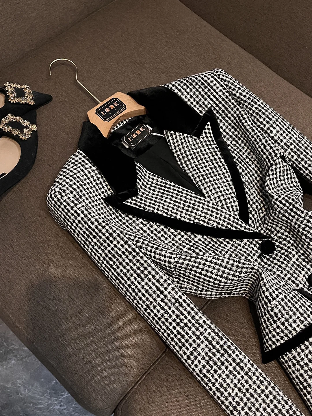 Iny Sequin Plaid Ve… - image