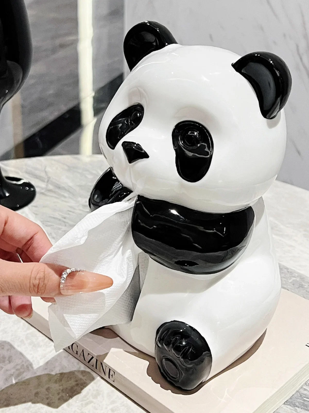 

Panda tissue box, living room ceramic box, creative home storage decoration