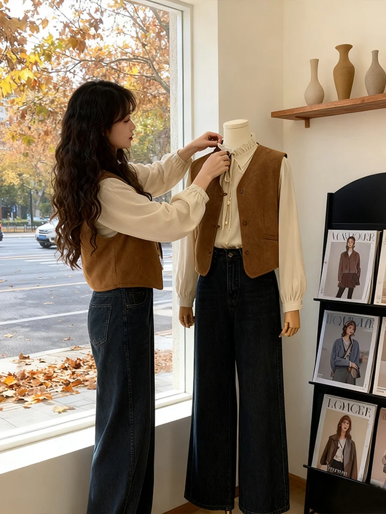 

Autumn Winter Women's Faionable Vintage Tee-Piece Set with Jumpsuit High Waist Slimming Jeans And Silk irt