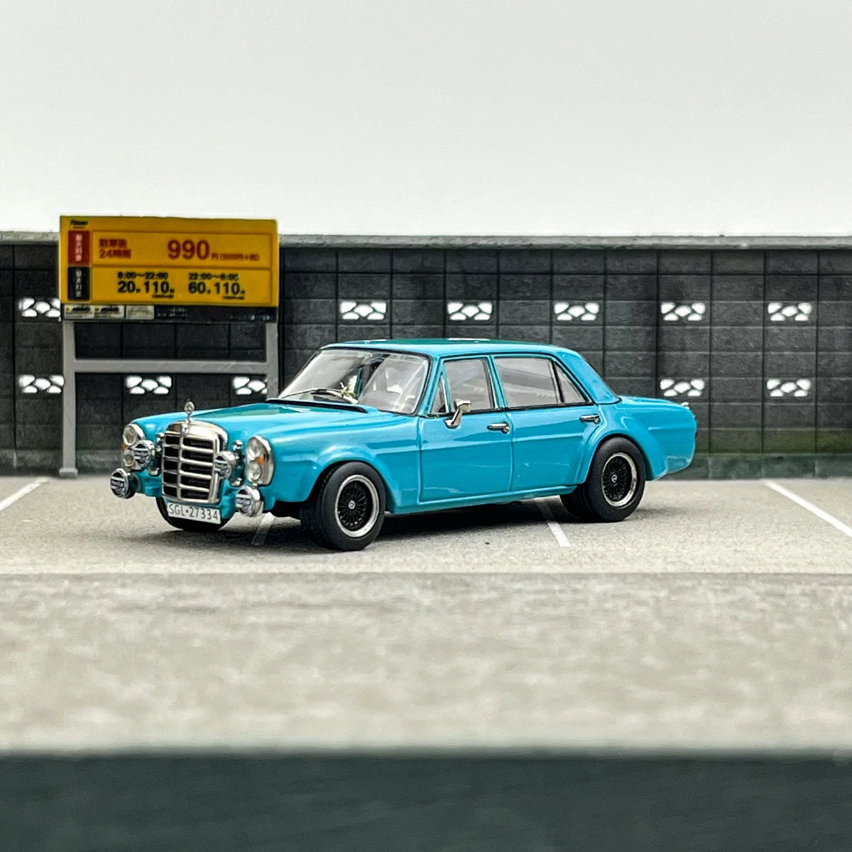 Liberty 1/64 Scale Mercedes Benz 300sel Classic Car Model Alloy Benz 300sel Toy Car Model Scene Static Decoration