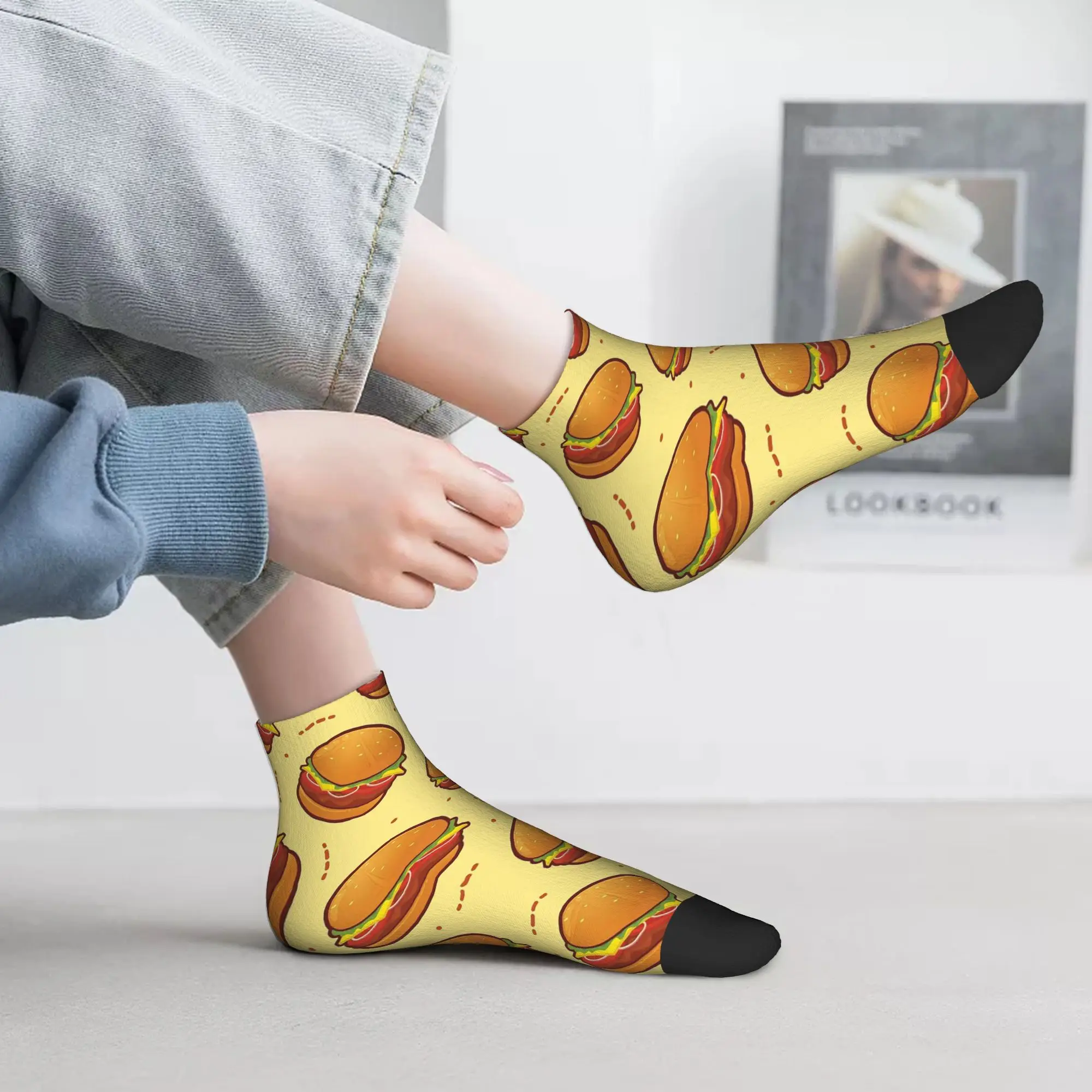 

All Seasons Burger Pattern Socks Harajuku Sweat Absorbing Sport Middle Tube Socks Soft Hip Hop Stockings for Men Women Gifts