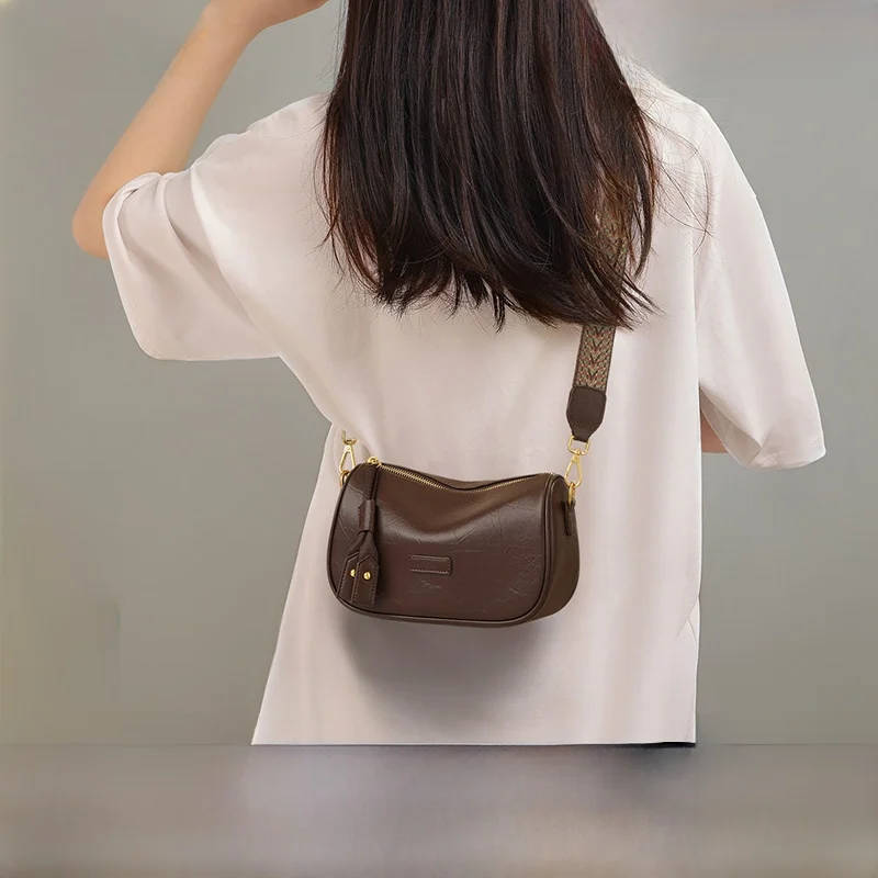 

Кожаная женская сумка Viney 2026 Осень-Зима, большая вместимость, модная сумка-подушка через плечо, люксовая матовая отделка