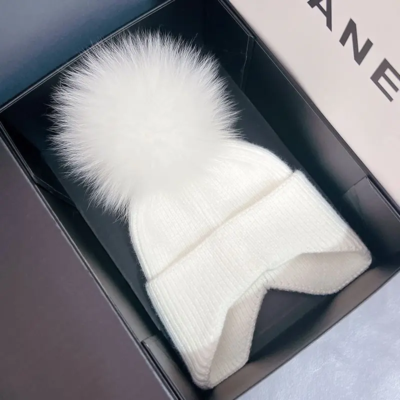 SZP New Fox Fur Ball Hat for Women in Autumn and Winter, Thick and Warm Knitted Yarn Hat