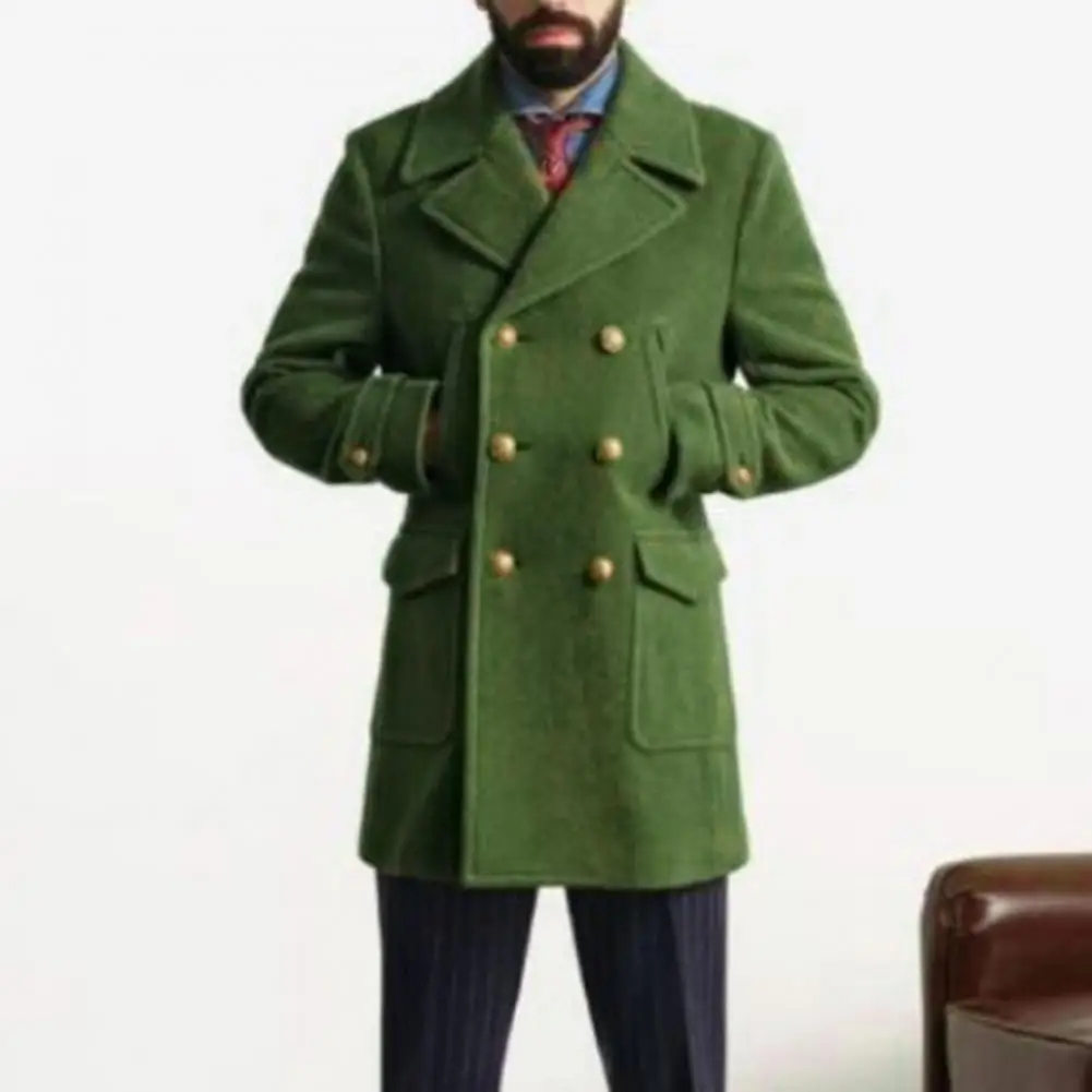 

This coat has a lapel design, which is like a suit collar, so it will be more formal.