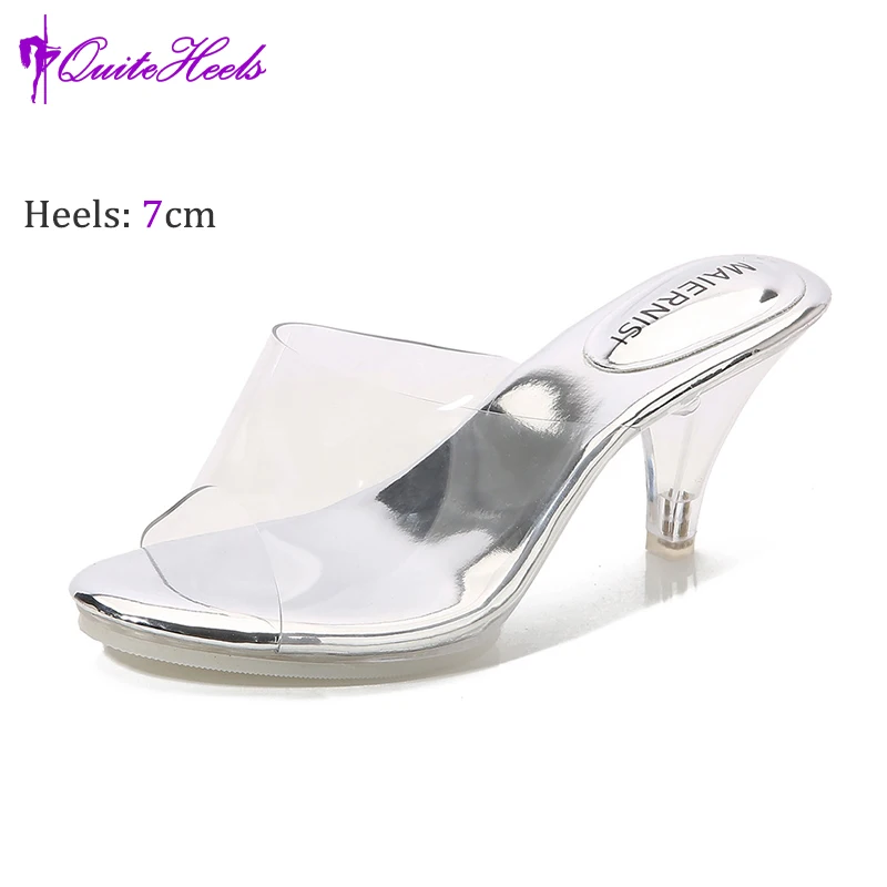 

Корейская версия новых свежих и милых девушек на высоком каблуке, сексуальных шлепанцев с кристаллами и известных сандалий в Интернете для повседневных покупок.