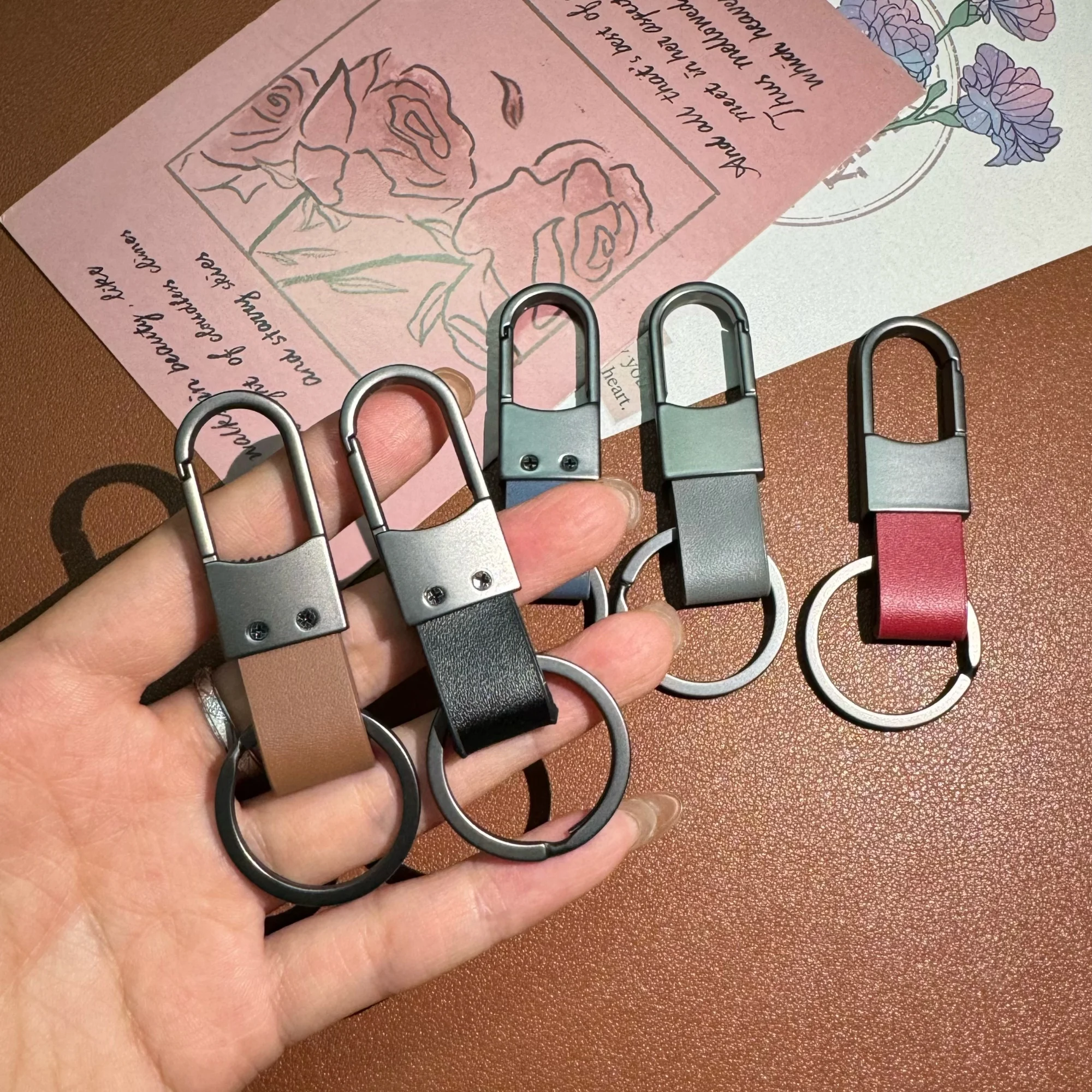 Großhandel Mode Leder Schlüsselanhänger Metall Schlüsselanhänger Auto Anhänger Zubehör für Männer Business Strap Taille Hängende Brieftasche Tasche Geschenke