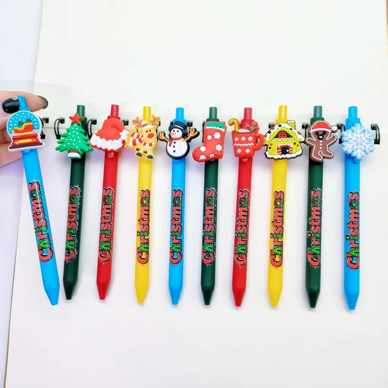 

10pcs/20pcs Colorful Christmas Printing Patch Pen Colorful Christmas Gifts Stationery Ballpoint Pen Scalable Neutral Pen