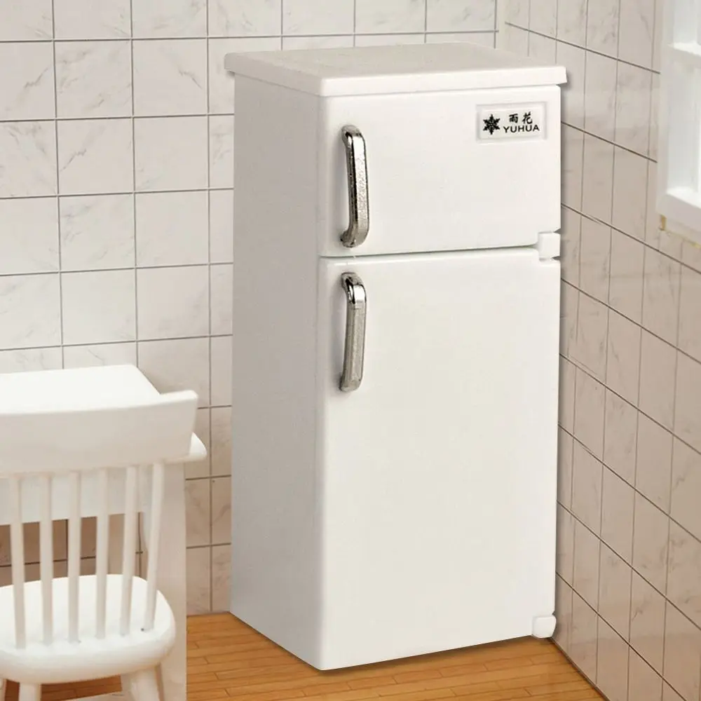 نموذج ثلاجة بلاستيكية نابض بالحياة متعدد الألوان 1:24 ثلاجة صغيرة أجهزة المطبخ بيت الدمية مشهد لعب الثلاجة