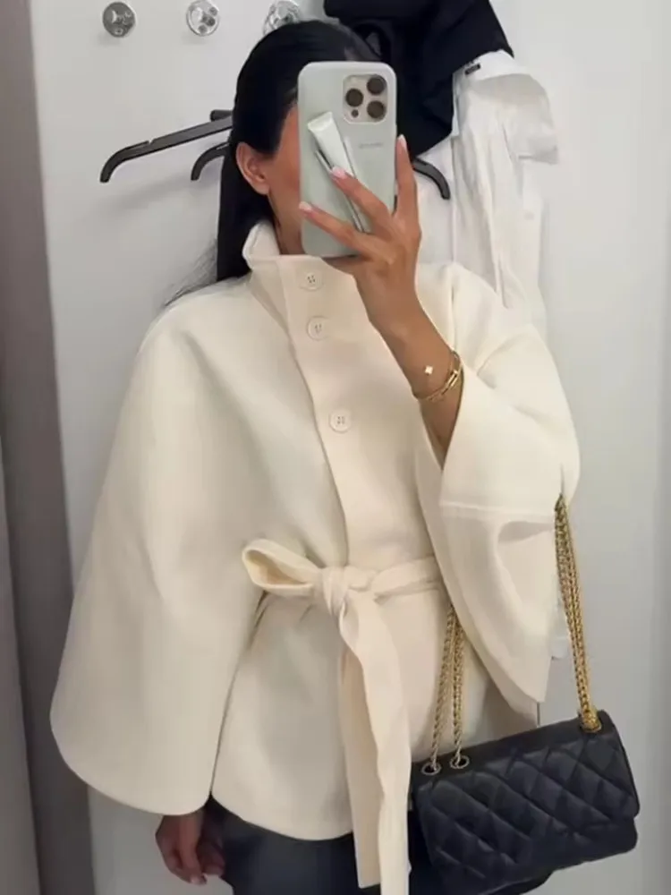 

2025 New Warm Short Cape Coats For Women Flare Sleeves Belt Faux Wool Blends Coats Autumn Winter Elegant Cloak Jacket Clothes
