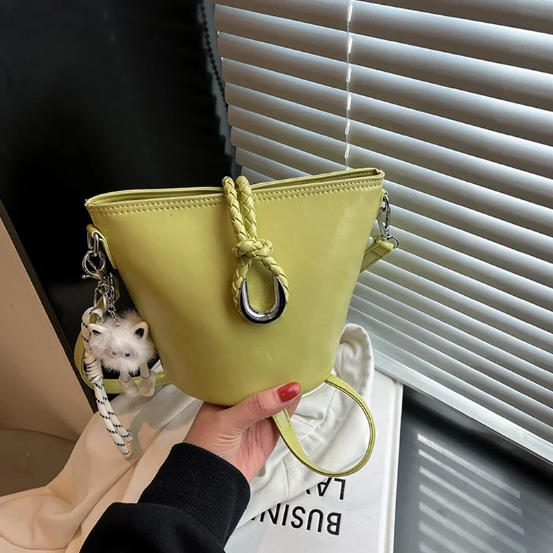 

Spring Summer Trend Women Mini Bucket Bag 2025 Niche Design Solid Color Shoulder Underarm Bag Lady Casual Handbags