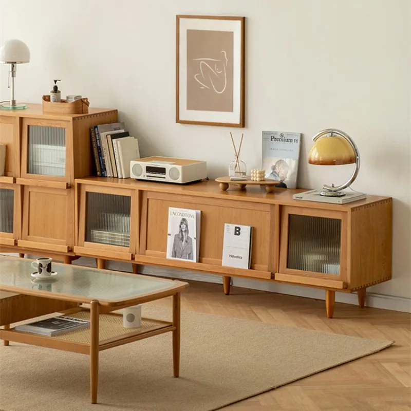 無垢材のテレビキャビネットとコーヒーテーブルの組み合わせ、北欧スタイルの桜の木の丸太籐家具、小さなアパート、モダンでシンプル