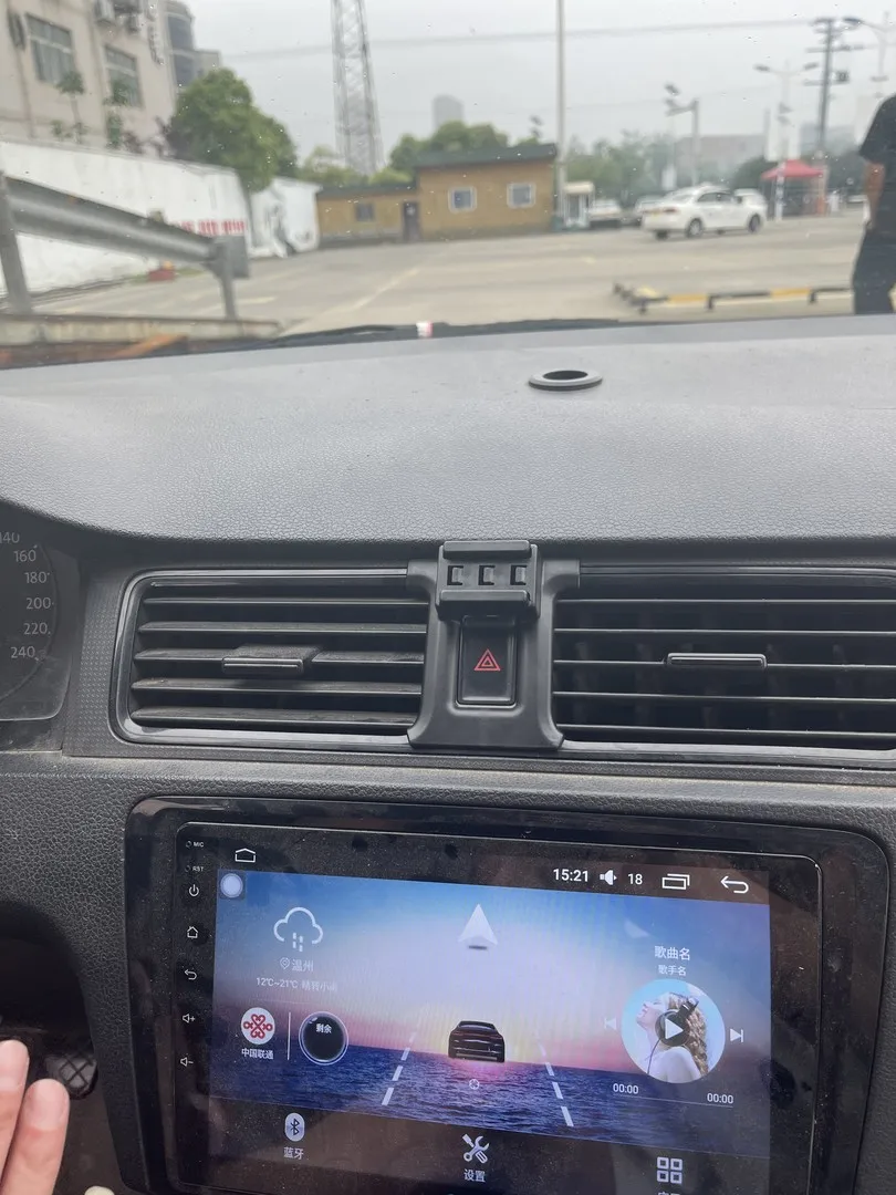 Dla Skoda Rapid 2013-2019 Uchwyt samochodowy na telefon Specjalny stały wspornik Grawitacyjna bezprzewodowa ładowarka do samochodu Akcesoria do wnętrza samochodu