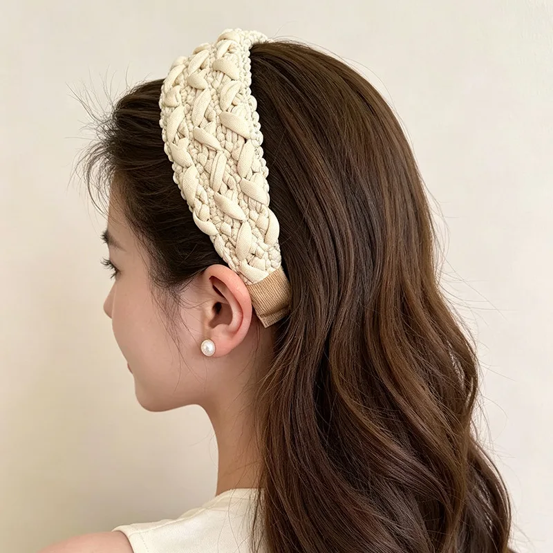 French-Style Chunky-Knit Wide Headband for Women: Retro Fabric, Padded, High-Crown, Non-Tight, Versatile Hair-Taming Headband
