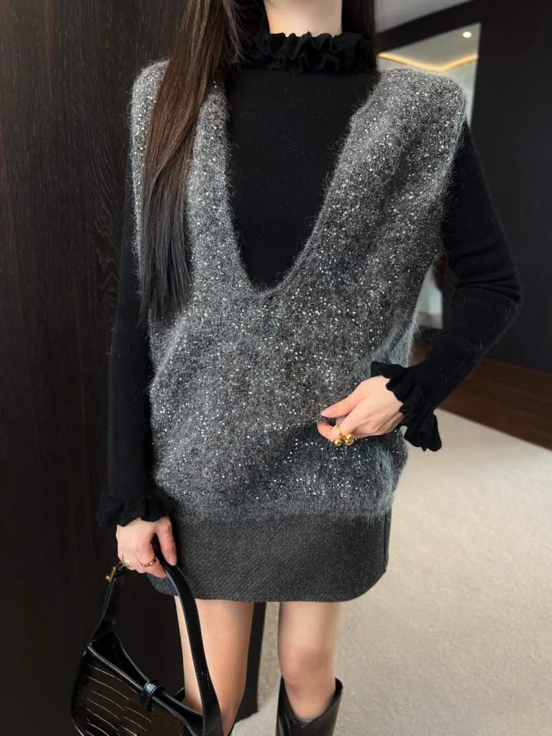 2025 Spring New Women's Tank Top Modern Style U-neck Customized Bright Yarn Wool Knitted Top Loose Version Sweater Top Interior