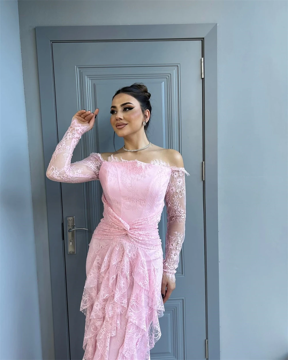 

Customized Elegant Pink Lace Evening Dress Formal Sweetheart Long Sleeves Celebrity Gowns Sexy Straight Sweep Train Party Dress