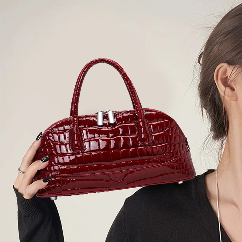 

Натуральная кожаная сумка-кроссбоди для женщин, новая модель 2026 года, большая вместимость, с узором под крокодила, элитная люксовая сумка-ракушка, сумка для мамы