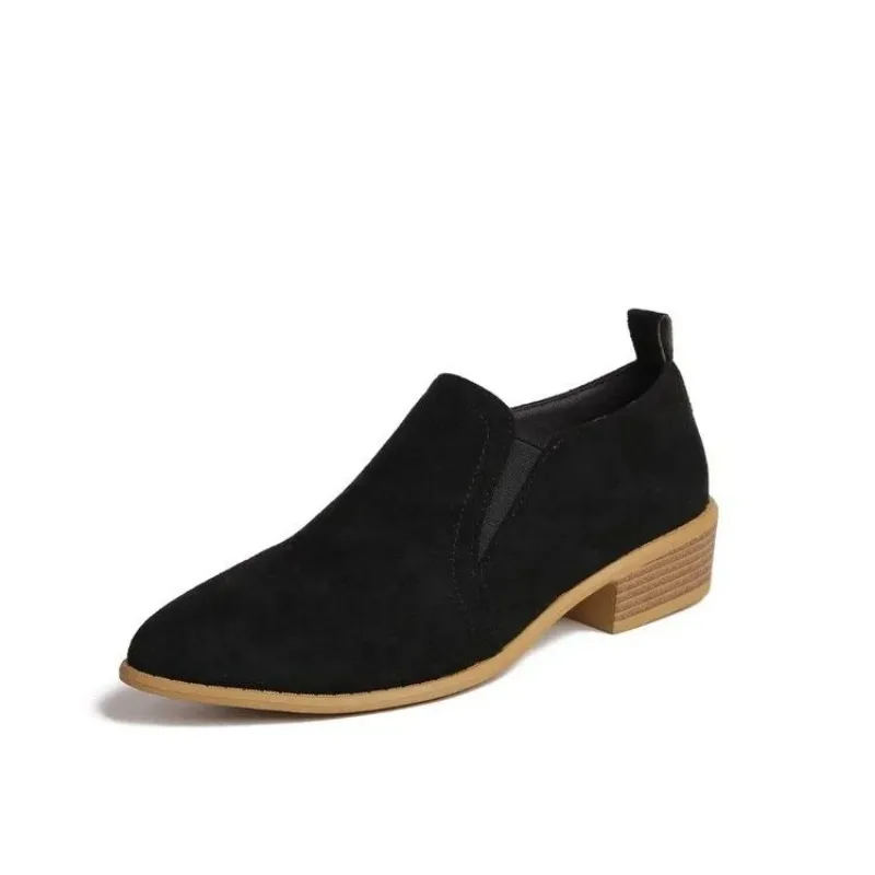 Zapatos de Mujer con Punta en Pico y Plataforma Alta, Primavera/Verano 2026