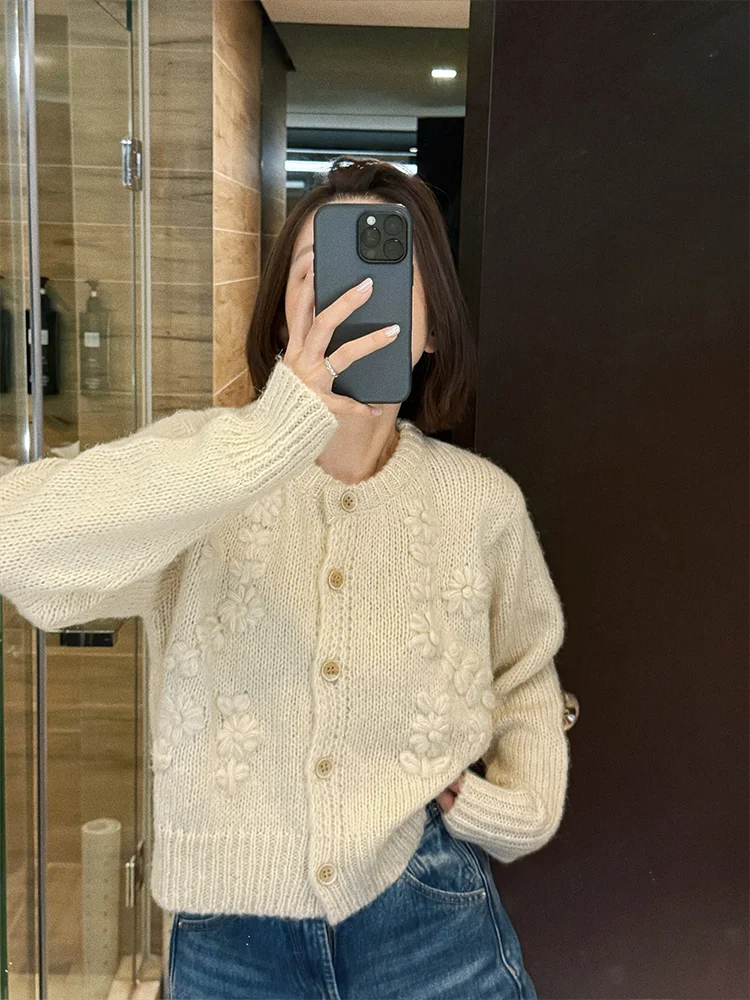 

Корейский белый вязаный кардиган свободного кроя для женщин, свитер-жакет ручной вязки с цветочным узором, повседневный, модный