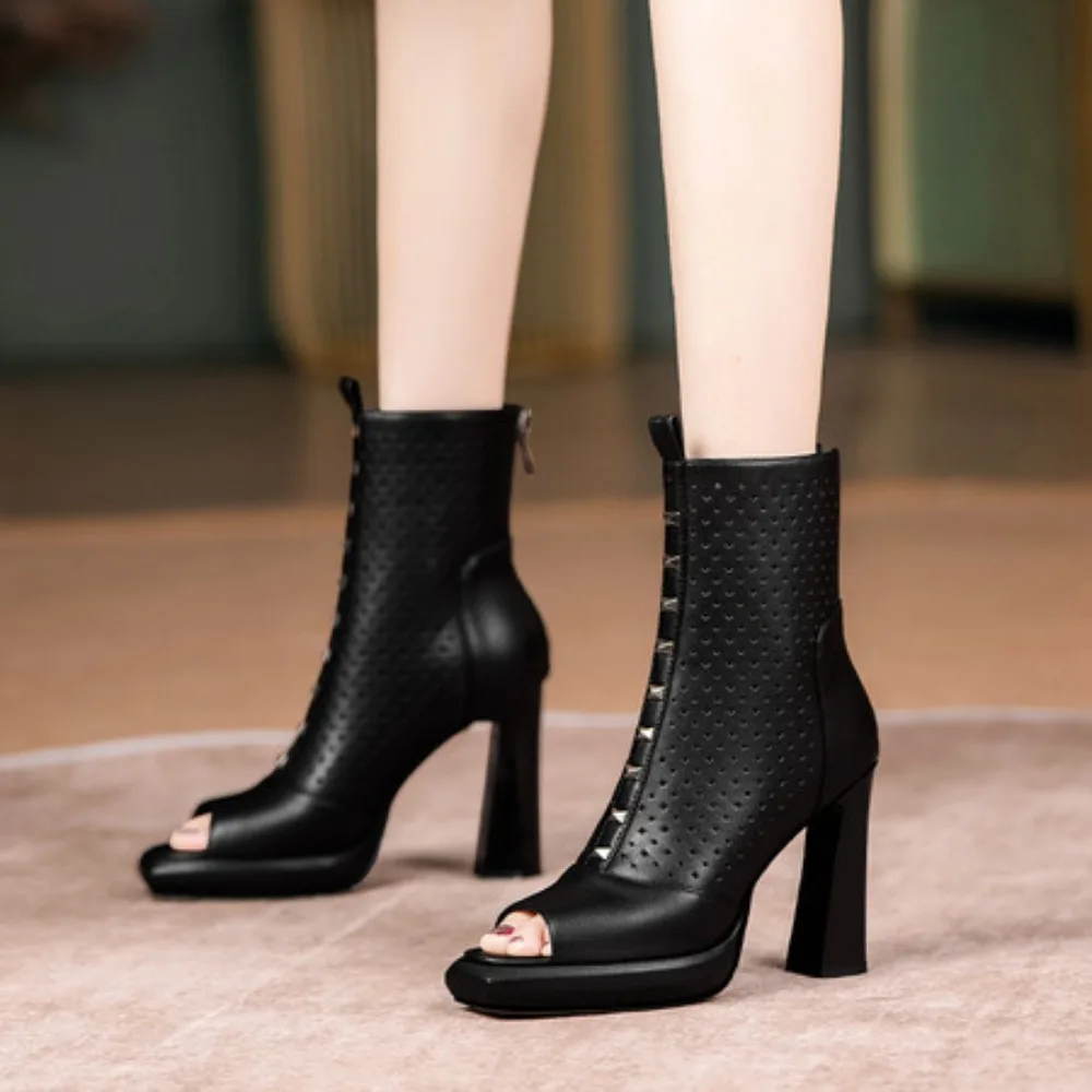 

Женские летние ботильоны с открытым носком на платформе, с вырезами, на массивном высоком каблуке, с заклепками, на молнии сзади, модные, в стиле панк, для вечеринок и торжественных мероприятий